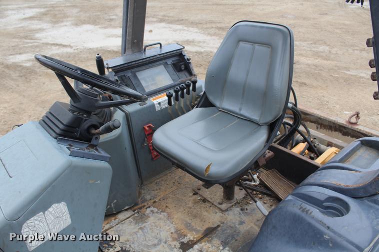 image for item DA4923 1996 Case 570L XT landscape tractor