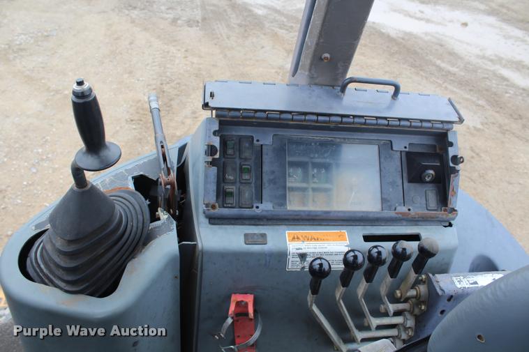 image for item DA4923 1996 Case 570L XT landscape tractor