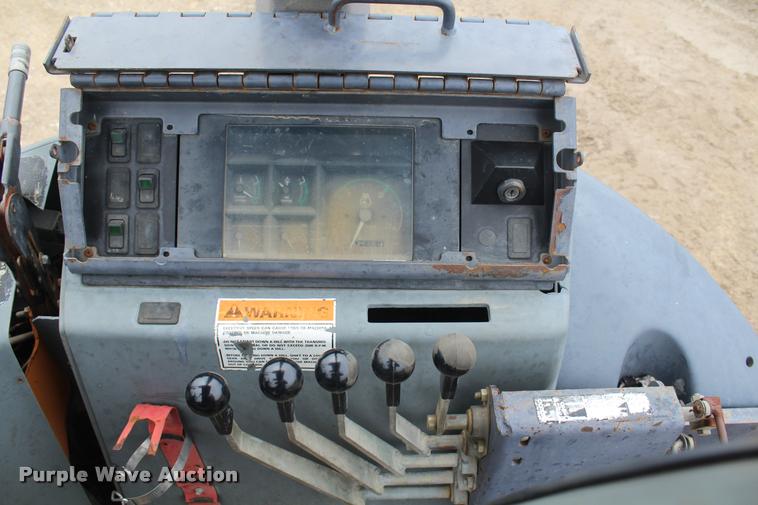 image for item DA4923 1996 Case 570L XT landscape tractor