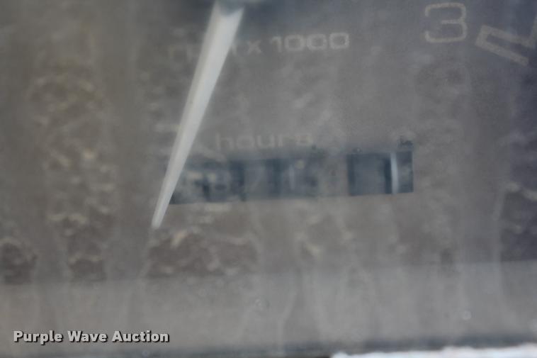 image for item DA4923 1996 Case 570L XT landscape tractor