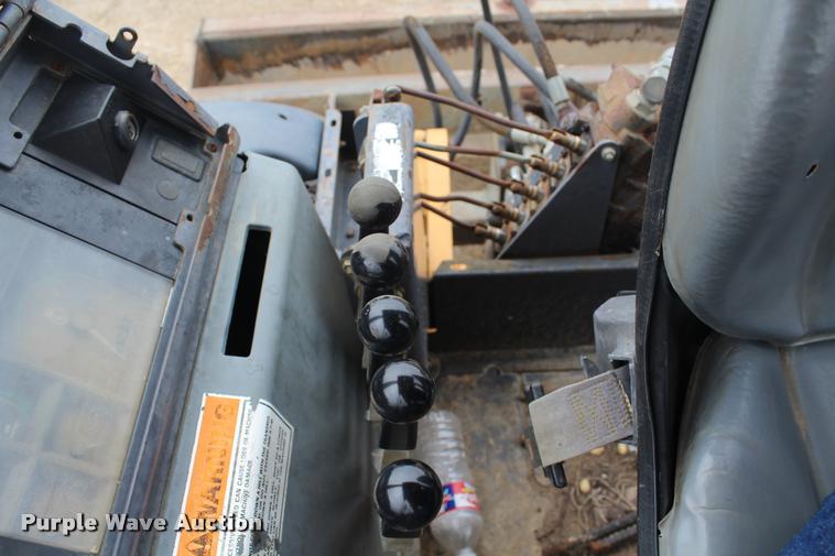 image for item DA4923 1996 Case 570L XT landscape tractor