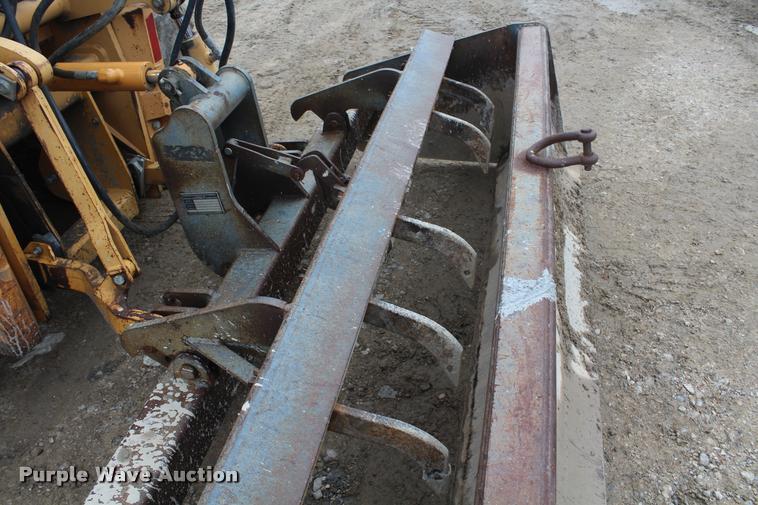 image for item DA4923 1996 Case 570L XT landscape tractor