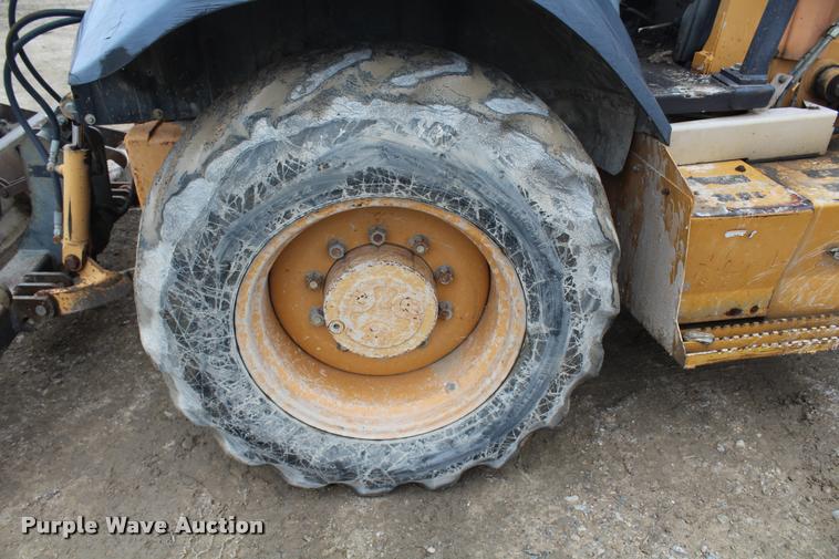 image for item DA4923 1996 Case 570L XT landscape tractor