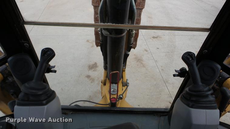 image for item DA8973 2013 Caterpillar 420F IT backhoe