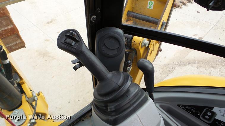 image for item DA8973 2013 Caterpillar 420F IT backhoe