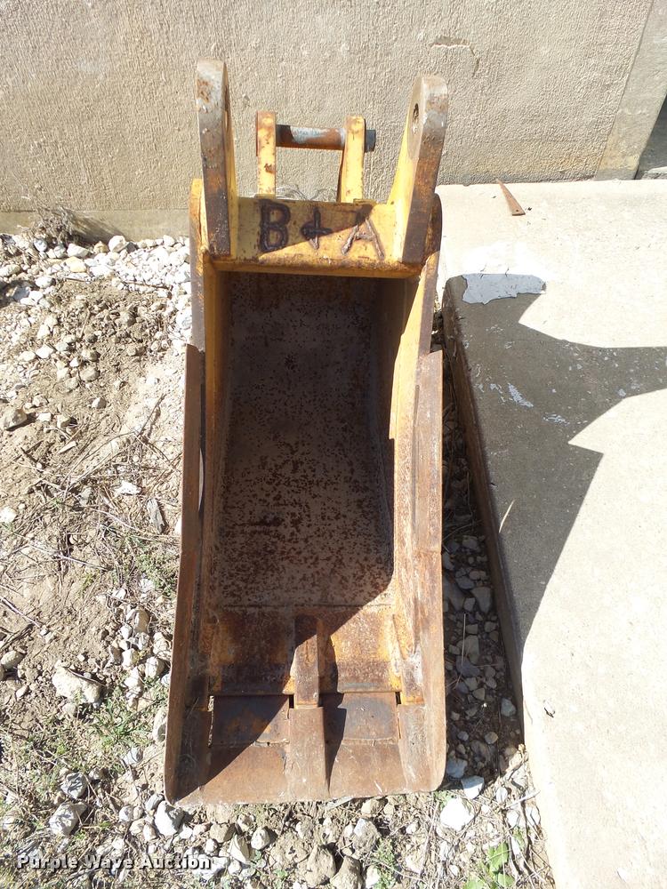 image for item DA9966 Gannon backhoe bucket