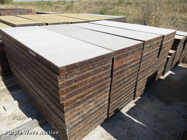 image for item DA9969 Wood and steel modular concrete forms