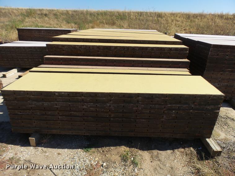image for item DA9969 Wood and steel modular concrete forms