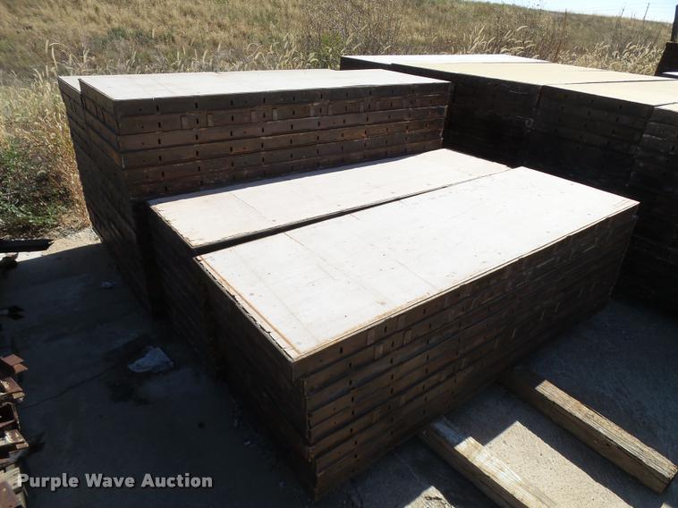 image for item DA9969 Wood and steel modular concrete forms