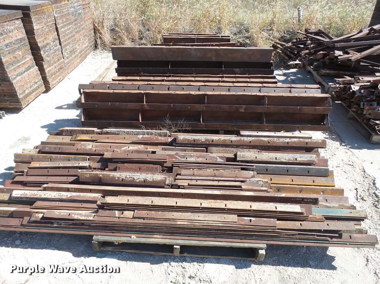 image for item DA9969 Wood and steel modular concrete forms