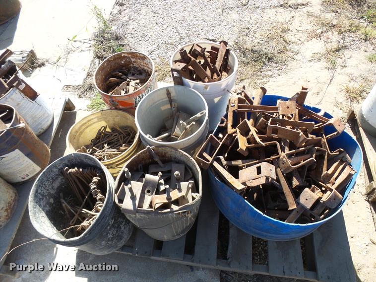 image for item DA9969 Wood and steel modular concrete forms