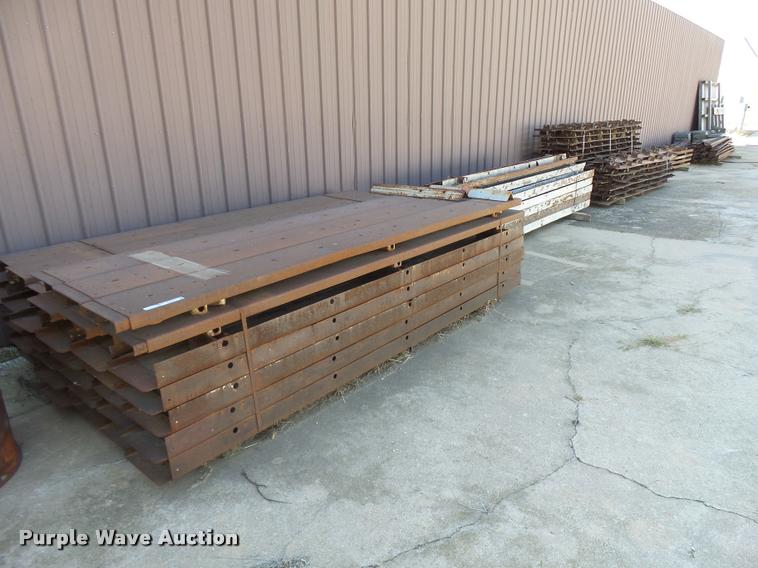 image for item DA9974 Steel concrete edge and curb forms