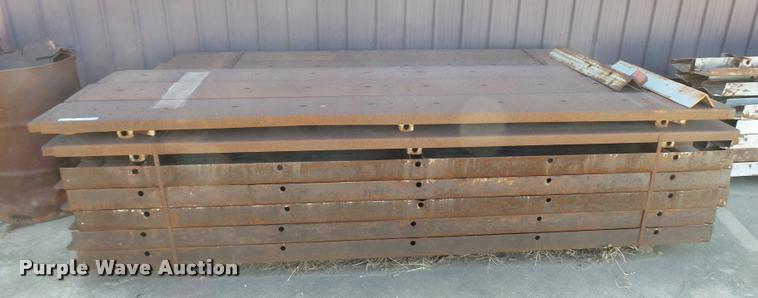image for item DA9974 Steel concrete edge and curb forms