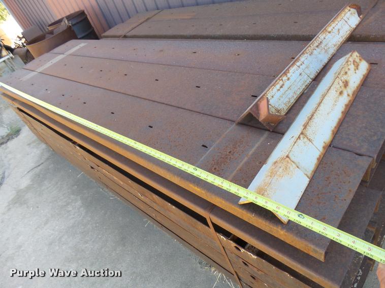 image for item DA9974 Steel concrete edge and curb forms