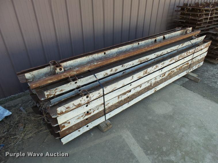 image for item DA9974 Steel concrete edge and curb forms