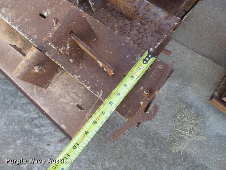 image for item DA9974 Steel concrete edge and curb forms