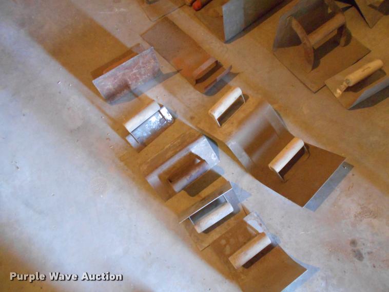 image for item DA9974 Steel concrete edge and curb forms