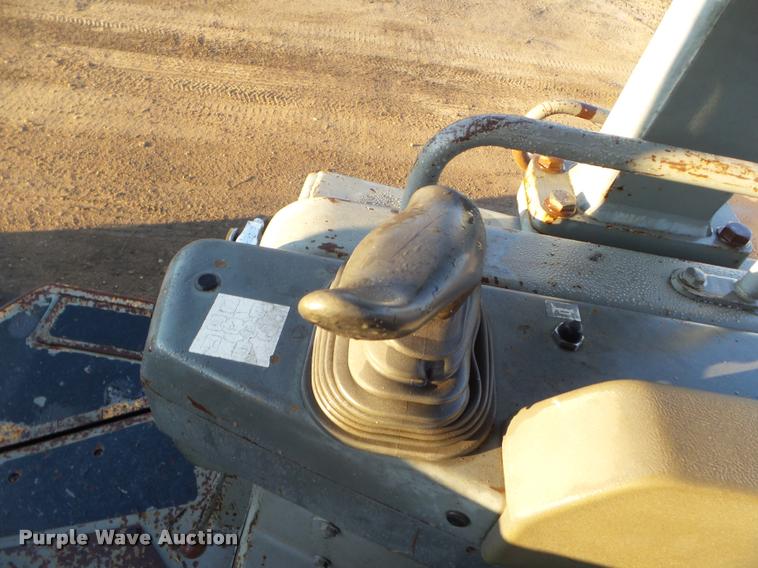 image for item DB3561 1999 Komatsu D41E-6 dozer