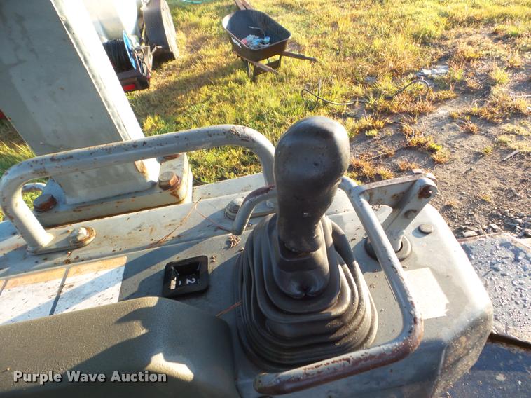 image for item DB3561 1999 Komatsu D41E-6 dozer