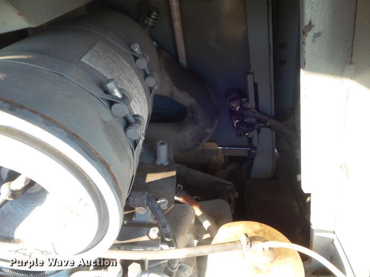 image for item DB3561 1999 Komatsu D41E-6 dozer