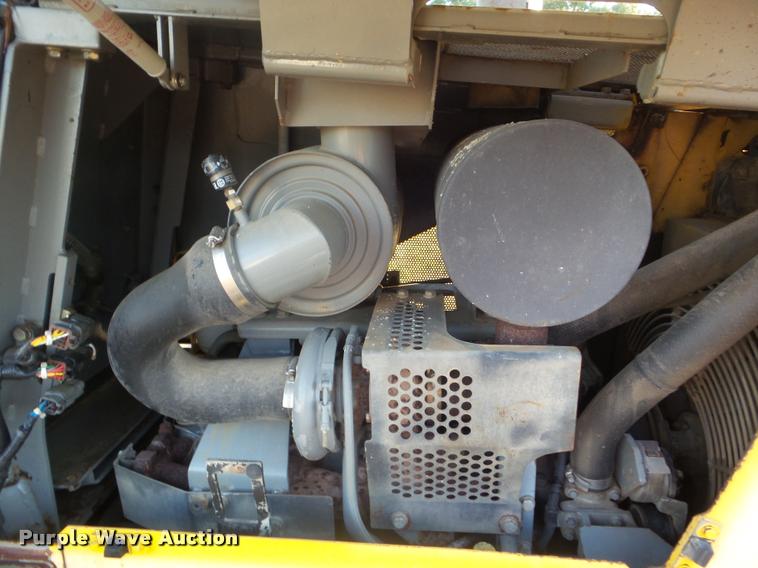 image for item DB3561 1999 Komatsu D41E-6 dozer