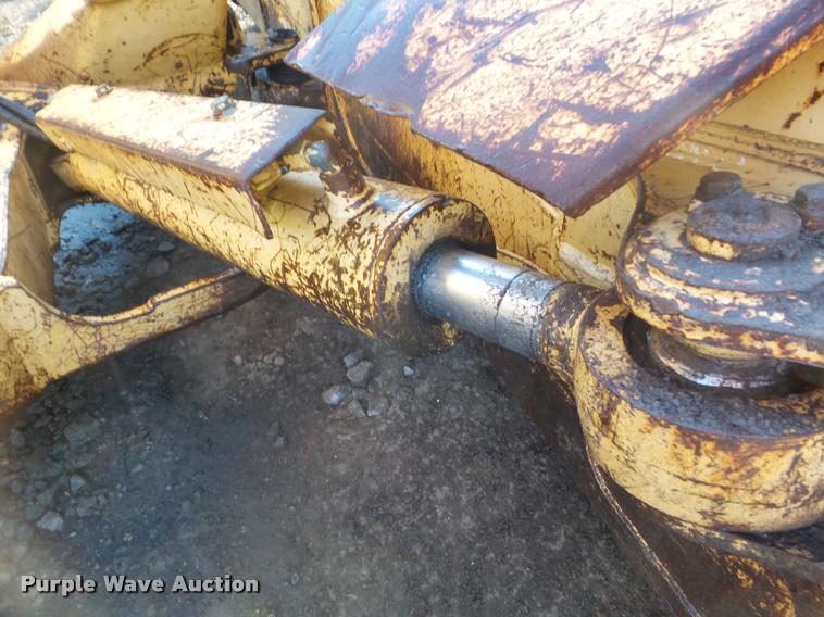 image for item DB3561 1999 Komatsu D41E-6 dozer