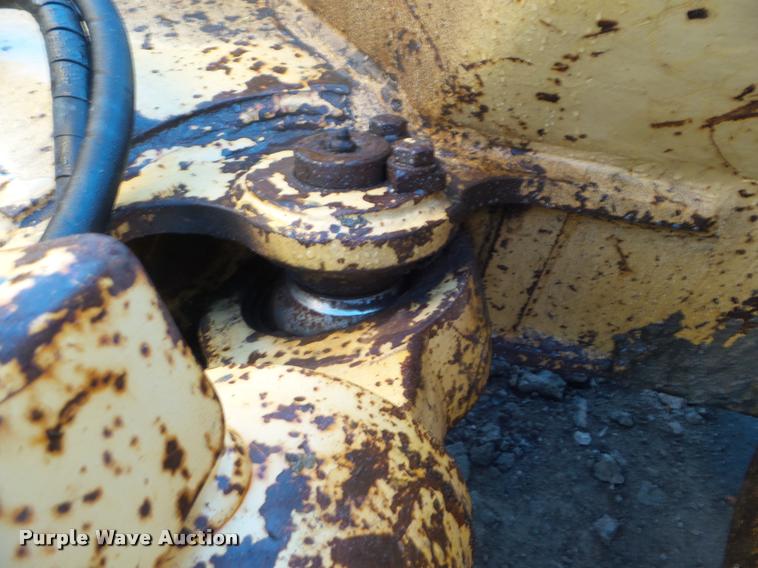 image for item DB3561 1999 Komatsu D41E-6 dozer