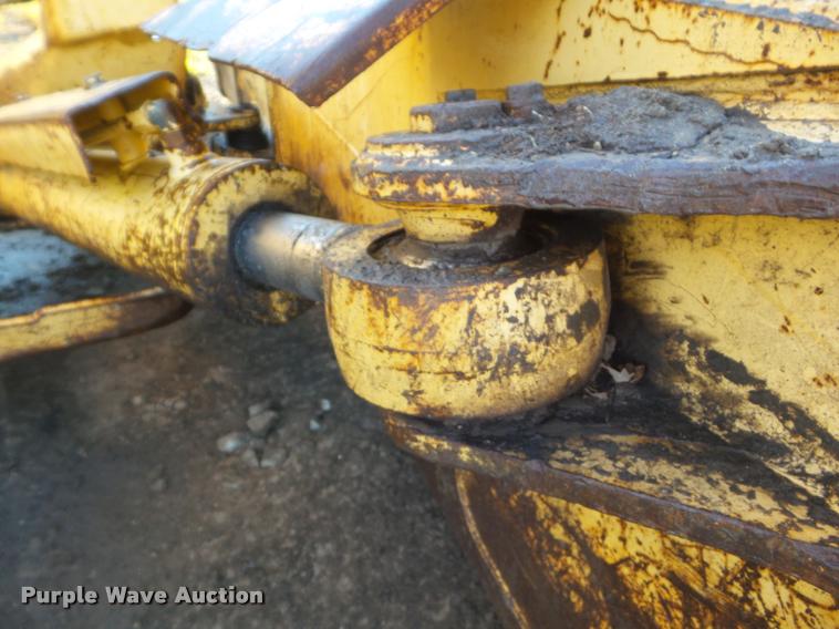 image for item DB3561 1999 Komatsu D41E-6 dozer