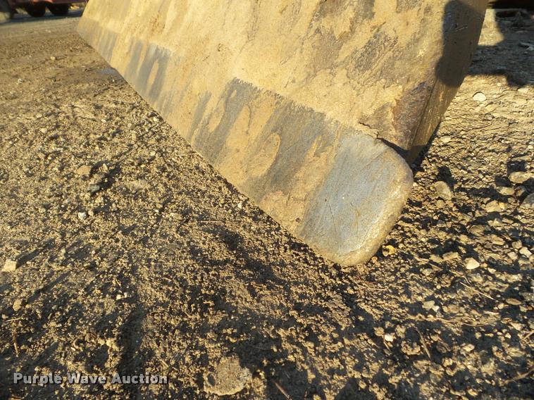 image for item DB3561 1999 Komatsu D41E-6 dozer