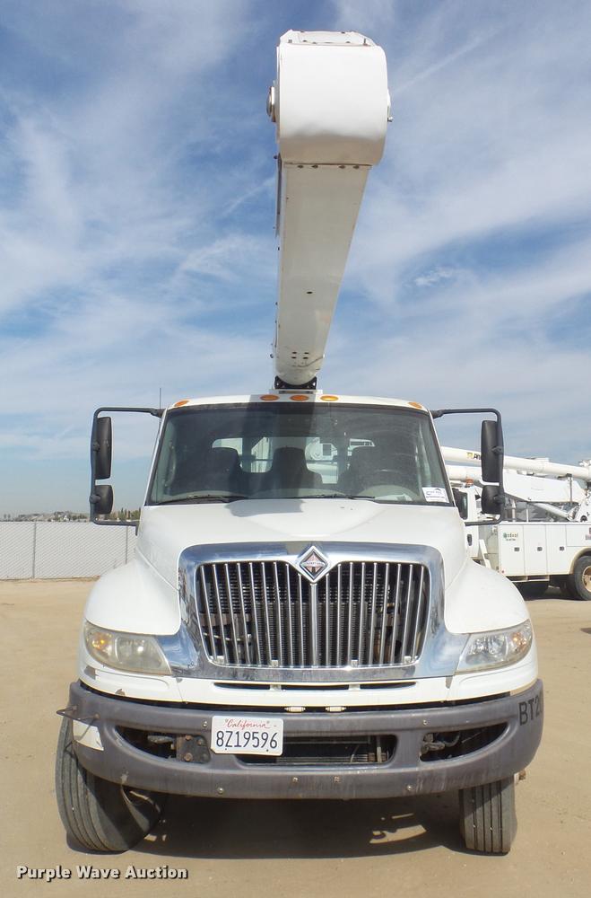 image for item DB3566 2009 International DuraStar 4300 bucket truck