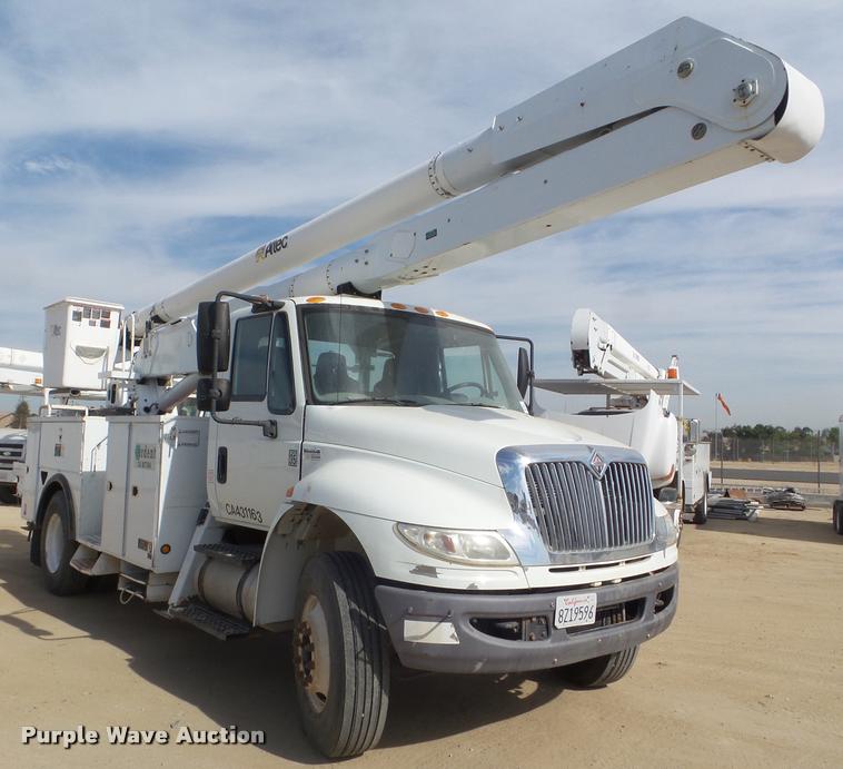 image for item DB3566 2009 International DuraStar 4300 bucket truck
