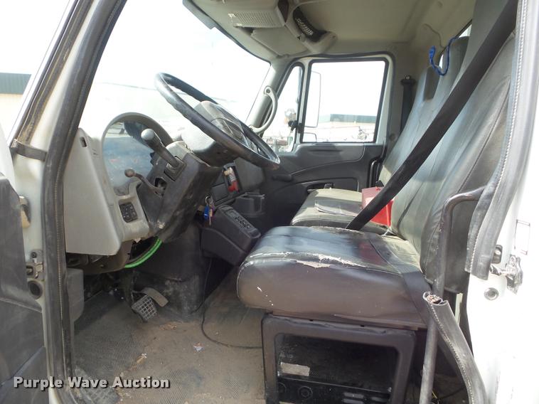 image for item DB3566 2009 International DuraStar 4300 bucket truck