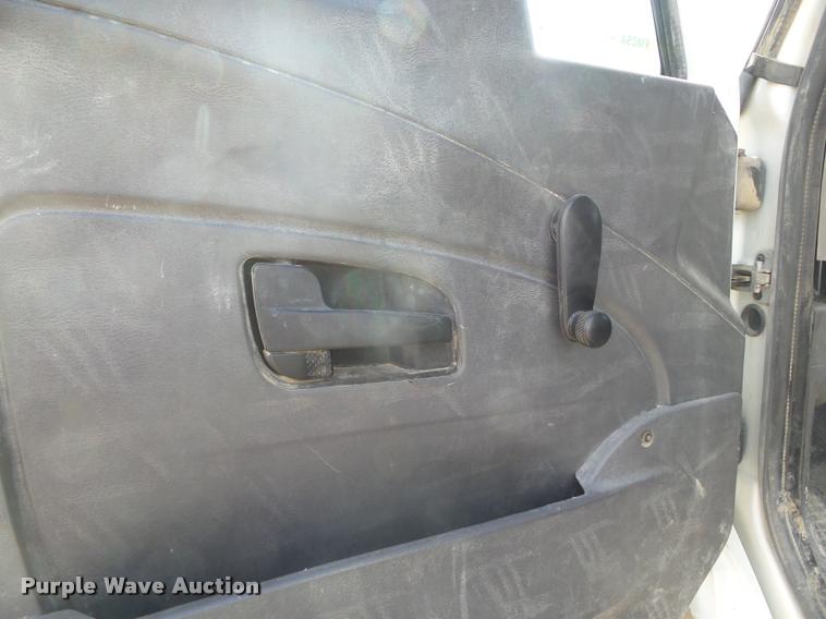 image for item DB3566 2009 International DuraStar 4300 bucket truck