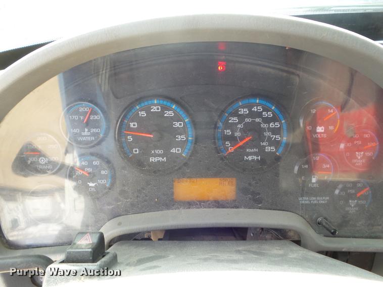 image for item DB3566 2009 International DuraStar 4300 bucket truck