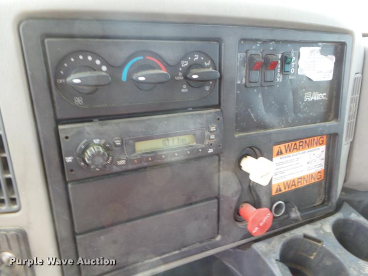 image for item DB3566 2009 International DuraStar 4300 bucket truck