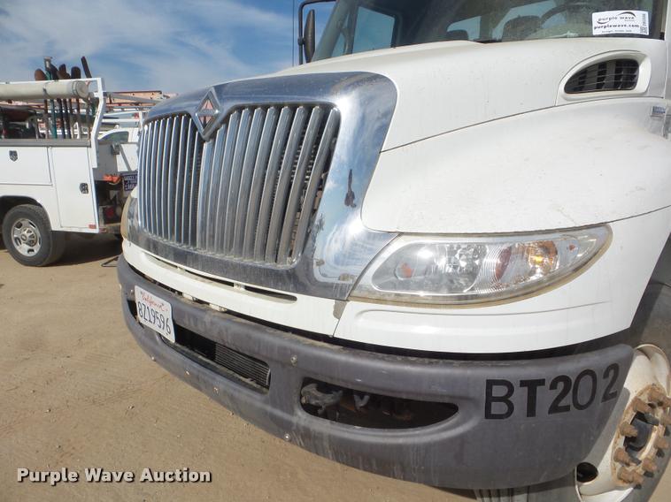 image for item DB3566 2009 International DuraStar 4300 bucket truck