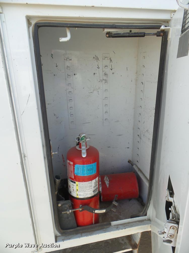 image for item DB3566 2009 International DuraStar 4300 bucket truck