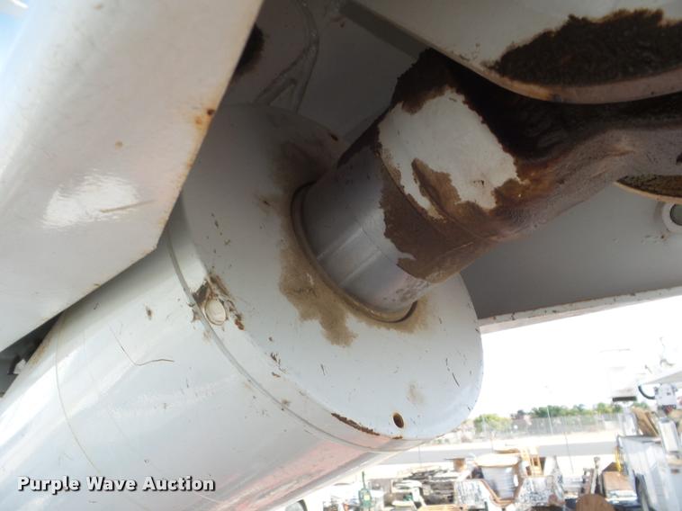 image for item DB3566 2009 International DuraStar 4300 bucket truck