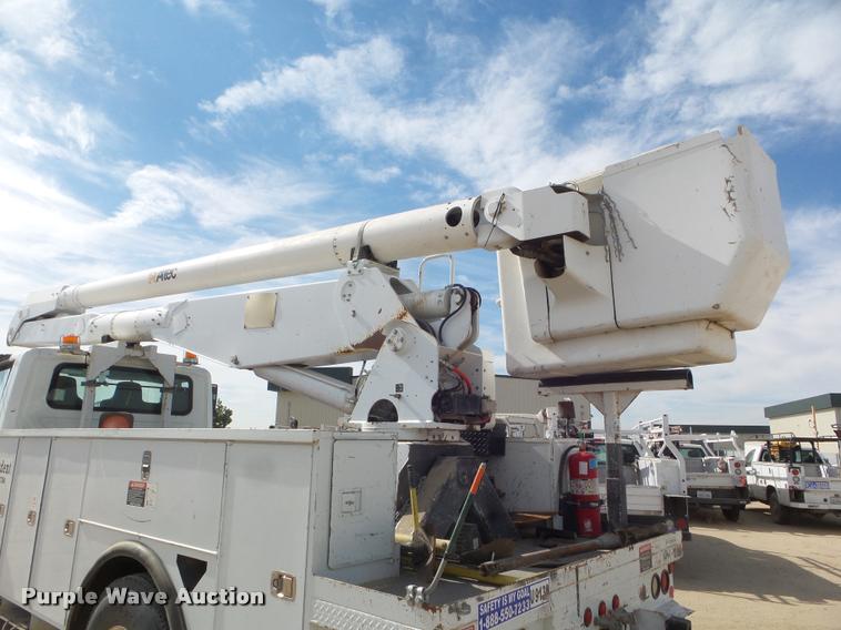 image for item DB3566 2009 International DuraStar 4300 bucket truck