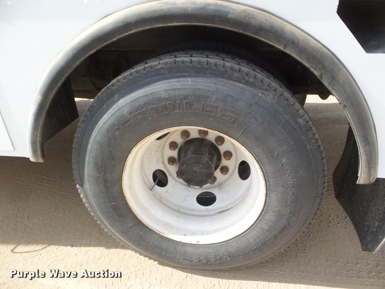 image for item DB3566 2009 International DuraStar 4300 bucket truck