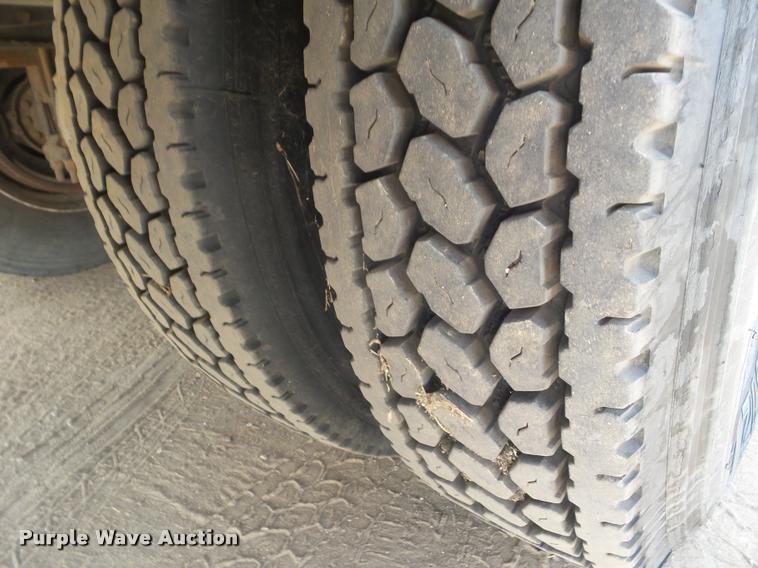 image for item DB3566 2009 International DuraStar 4300 bucket truck