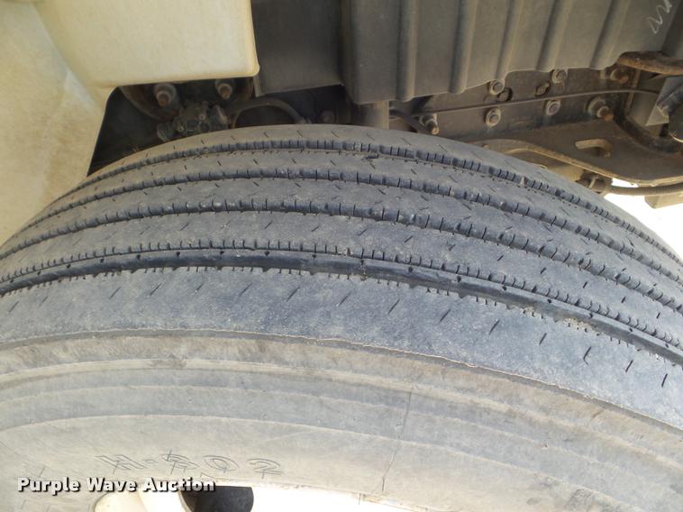 image for item DB3566 2009 International DuraStar 4300 bucket truck