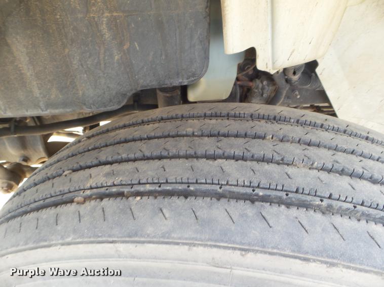 image for item DB3566 2009 International DuraStar 4300 bucket truck