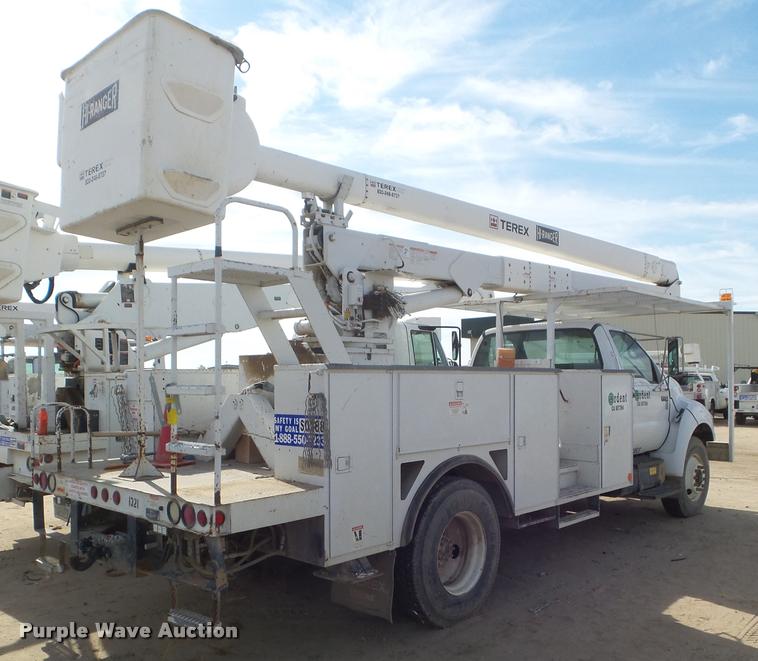 image for item DB3567 2007 Ford F750 Super Duty service truck