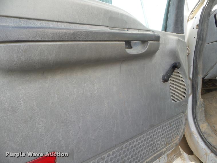 image for item DB3567 2007 Ford F750 Super Duty service truck