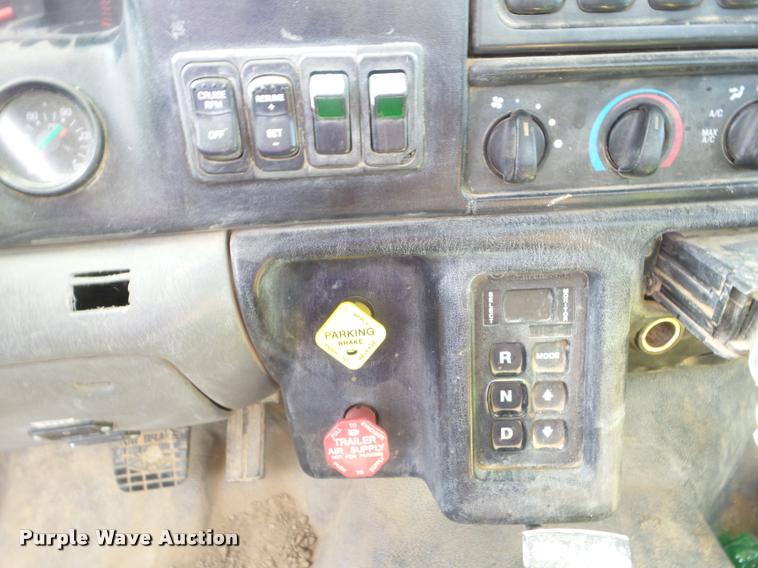 image for item DB3567 2007 Ford F750 Super Duty service truck