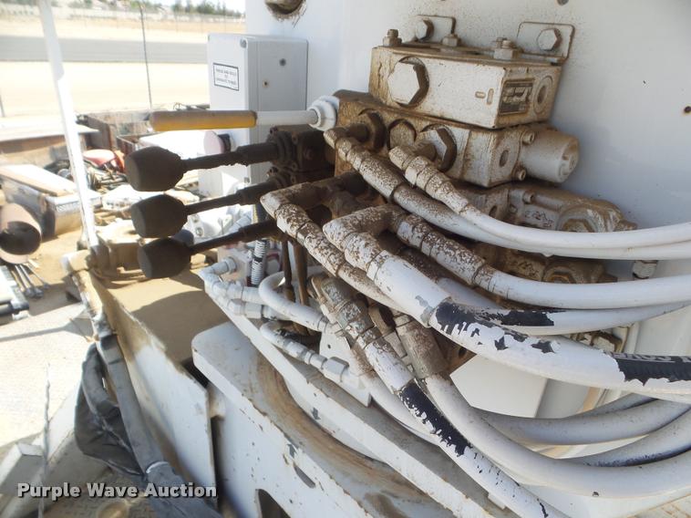 image for item DB3567 2007 Ford F750 Super Duty service truck