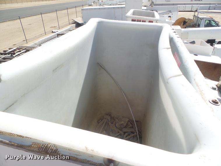 image for item DB3567 2007 Ford F750 Super Duty service truck