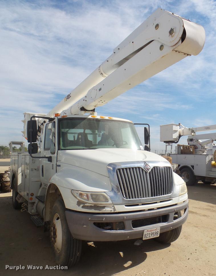 image for item DB3568 2009 International DuraStar 4300 bucket truck