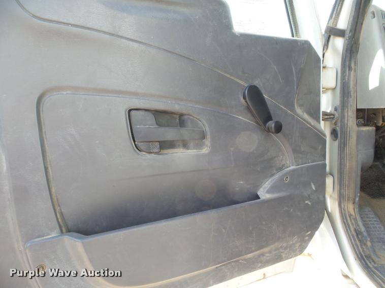 image for item DB3568 2009 International DuraStar 4300 bucket truck